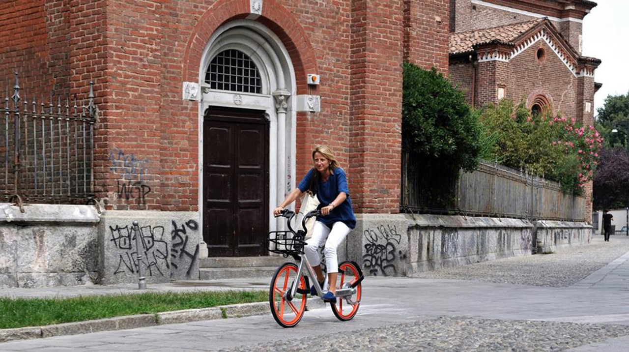 Bike sharing Milano nell'area metropolitana e arrivano nuovi parcheggi