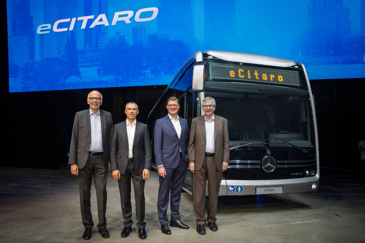 autobus elettrico mercedes ecitaro