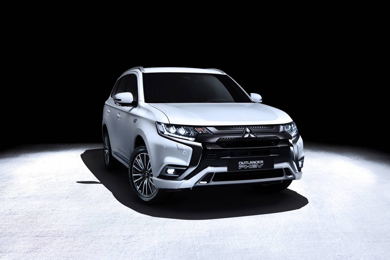 Mitsubishi Outlander PHEV 2019 caratteristiche emissioni di CO2