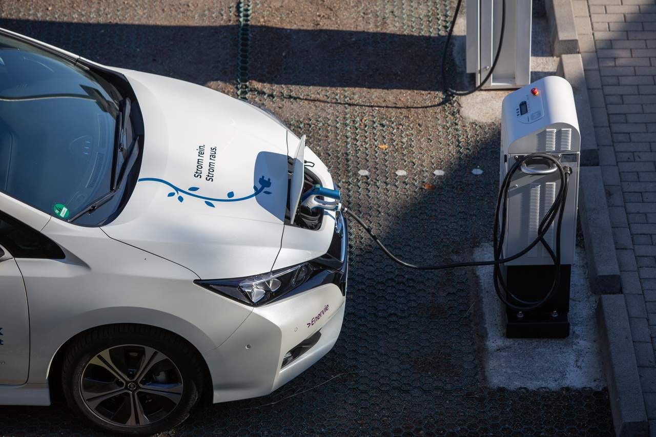 Auto elettriche Nissan Leaf vehicle to grid