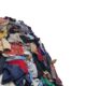 pila di vecchi vestiti da buttare, riciclare