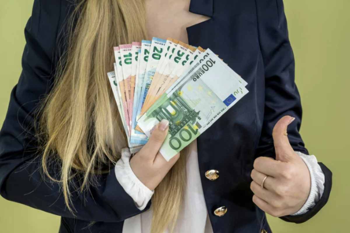 Analogamente al bonus giovani, il bonus donne è un incentivo per i datori di lavoro privati, con un massimo di 650 euro