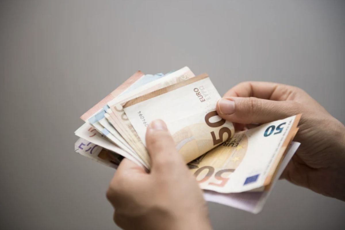All'interno della stessa Legge di Bilancio, è interessante notare l'introduzione di un altro incentivo, il Bonus Affitto
