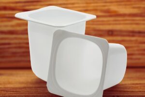 Vasetto yogurt, non buttarlo: usalo così