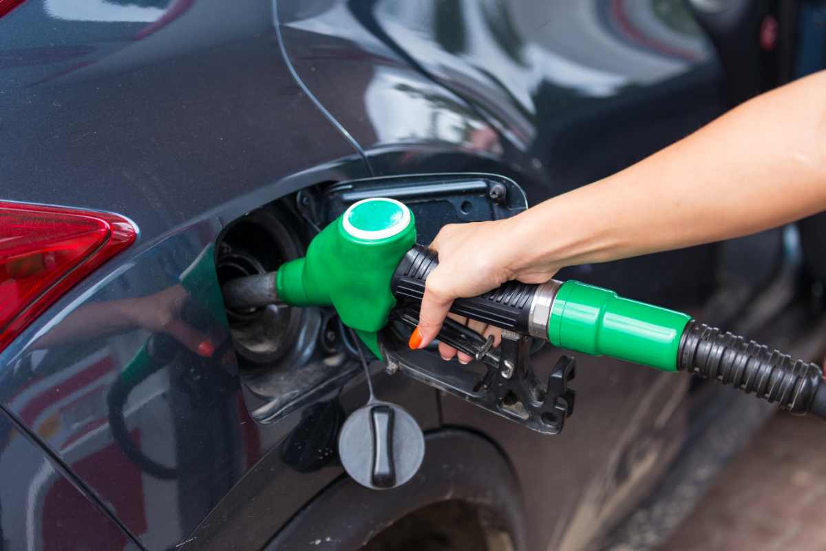 Benzina auto