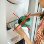 Oltre ad essere un classico ingrediente in cucina, l’alloro si sta rivelando un alleato prezioso per il bucato, grazie alle sue proprietà naturali