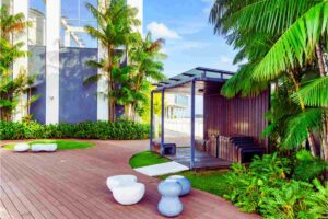 Terrazzo d’estate, idee geniali ed economiche per ricreare l’ombra perfetta