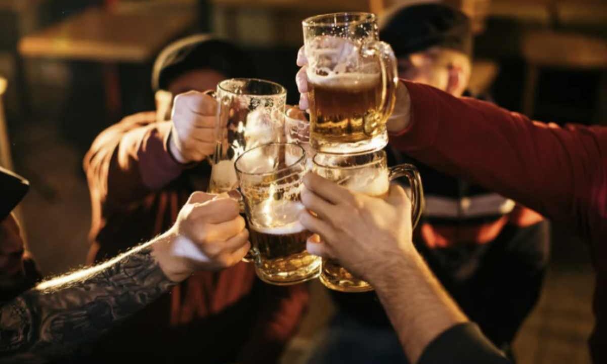 Questa scoperta, supportata da ricerche scientifiche attuali, apre nuove prospettive sul ruolo della birra nella dieta e nella promozione della salute intestinale,