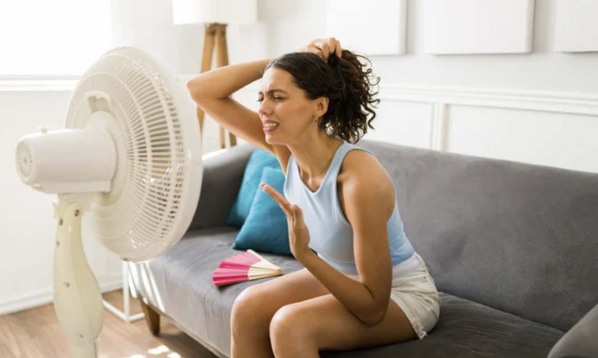 Nonostante una buona routine di igiene personale e l’attenzione al proprio aspetto, il sudore sotto le ascelle può diventare motivo di disagio,