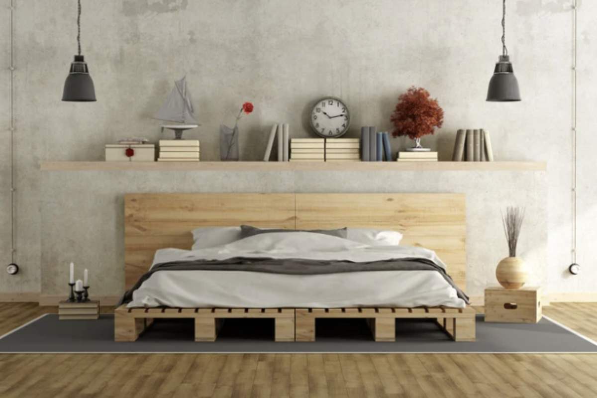 Oltre a rappresentare un’opzione economica, la scelta di una testiera imbottita realizzata con pallet è anche un gesto di attenzione verso l’ambiente