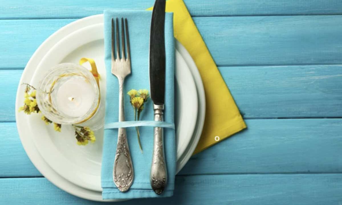 Grazie al riciclo creativo, è possibile realizzare decorazioni e accessori per la tavola estiva facili da realizzare, eleganti e quasi a costo zero.