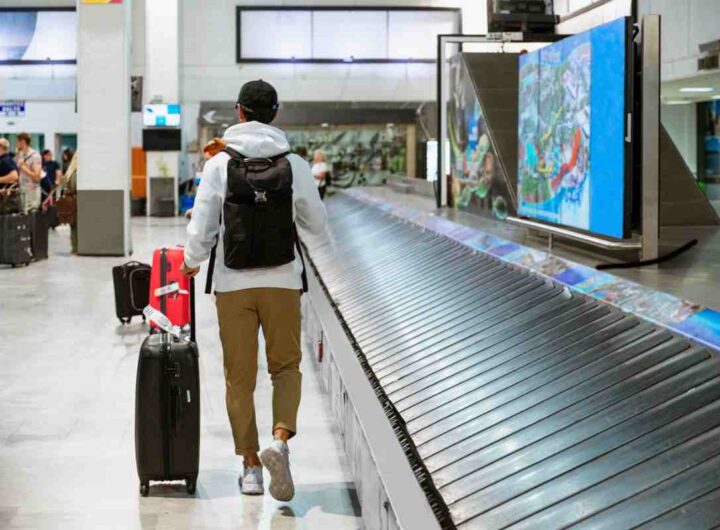 Viaggiatore aeroporto