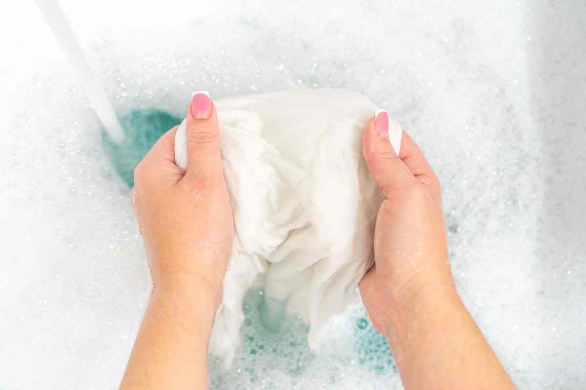 candeggina per le pulizie: usala così altrimenti è rischiosa per la salute