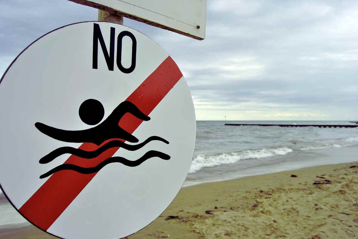 Allarme mare: scatta il divieto di balneazione