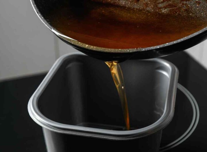 olio usato, stai sbagliando tutto: ecco come smaltirlo nel modo giustp