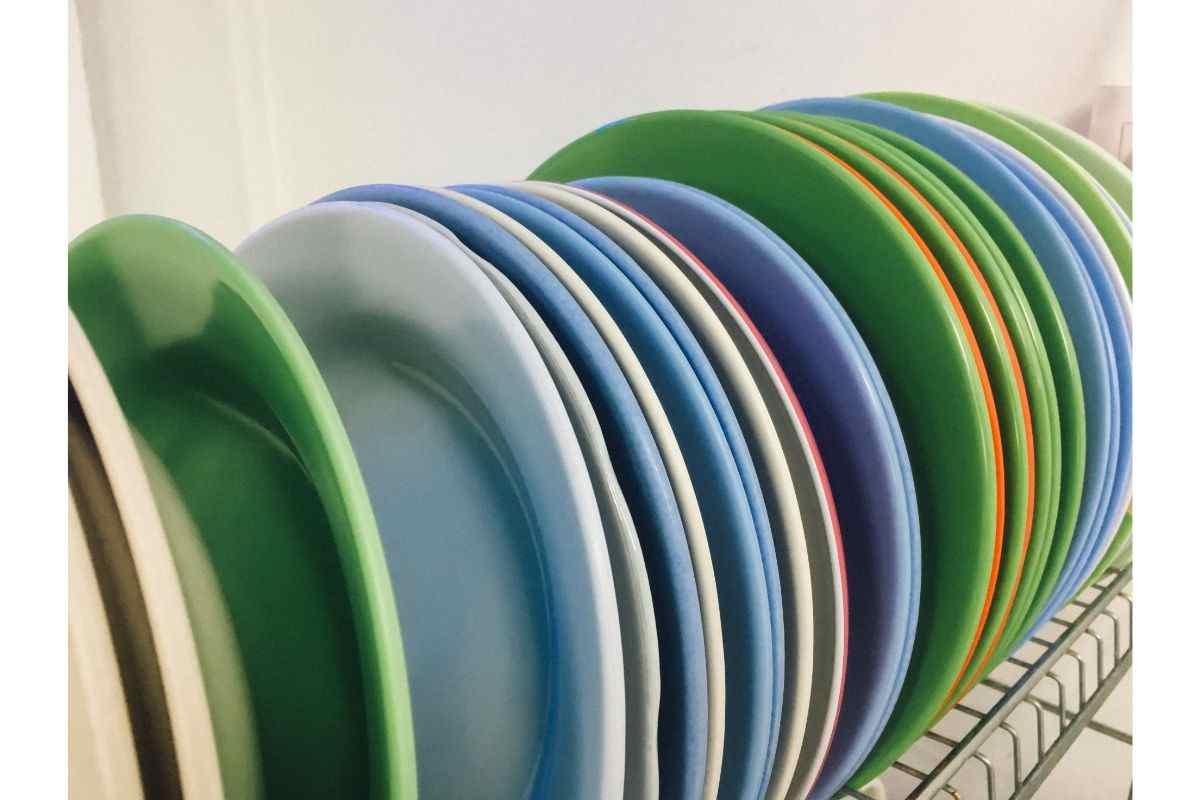 come riutilizzare i vecchi piatti?