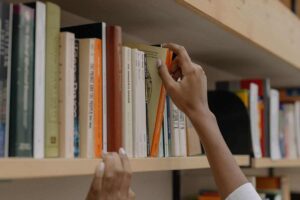 questo libro vale moltissimo: scopri se lo tieni anche tu