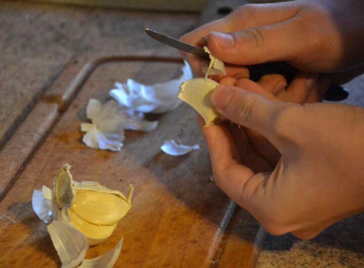 bucce d'aglio: ecco come usarle