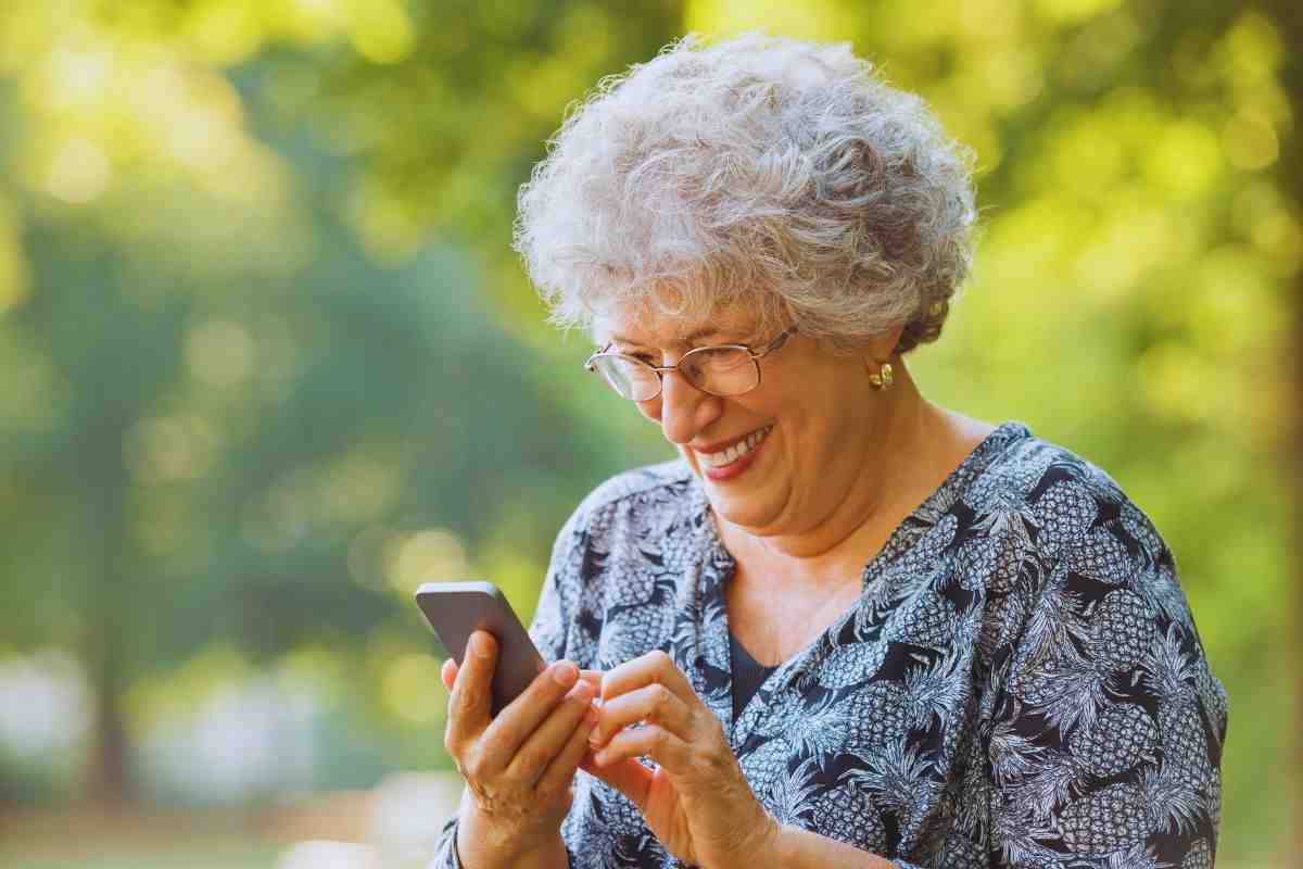i vantaggi della tecnologia per gli anziani