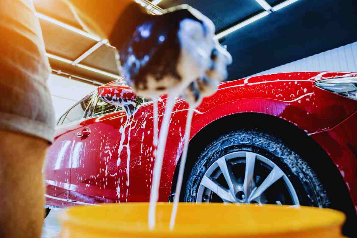 Divieto di utilizzo dell'acqua anche per lavare la macchina