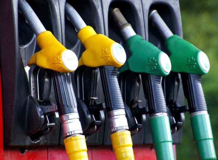 Benzina alle stelle in Italia e in Europa: quanto costa davvero viaggiare in auto, ecco i dettagli