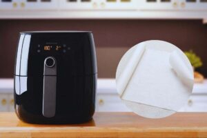 carta da forno nella friggitrice ad aria