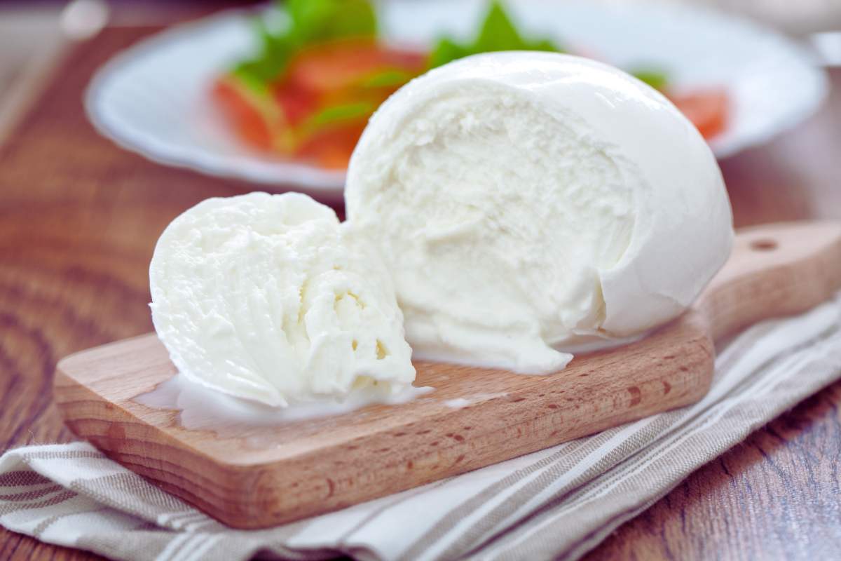 Richiamo alimentare, sostanze pericolose in questa mozzarella