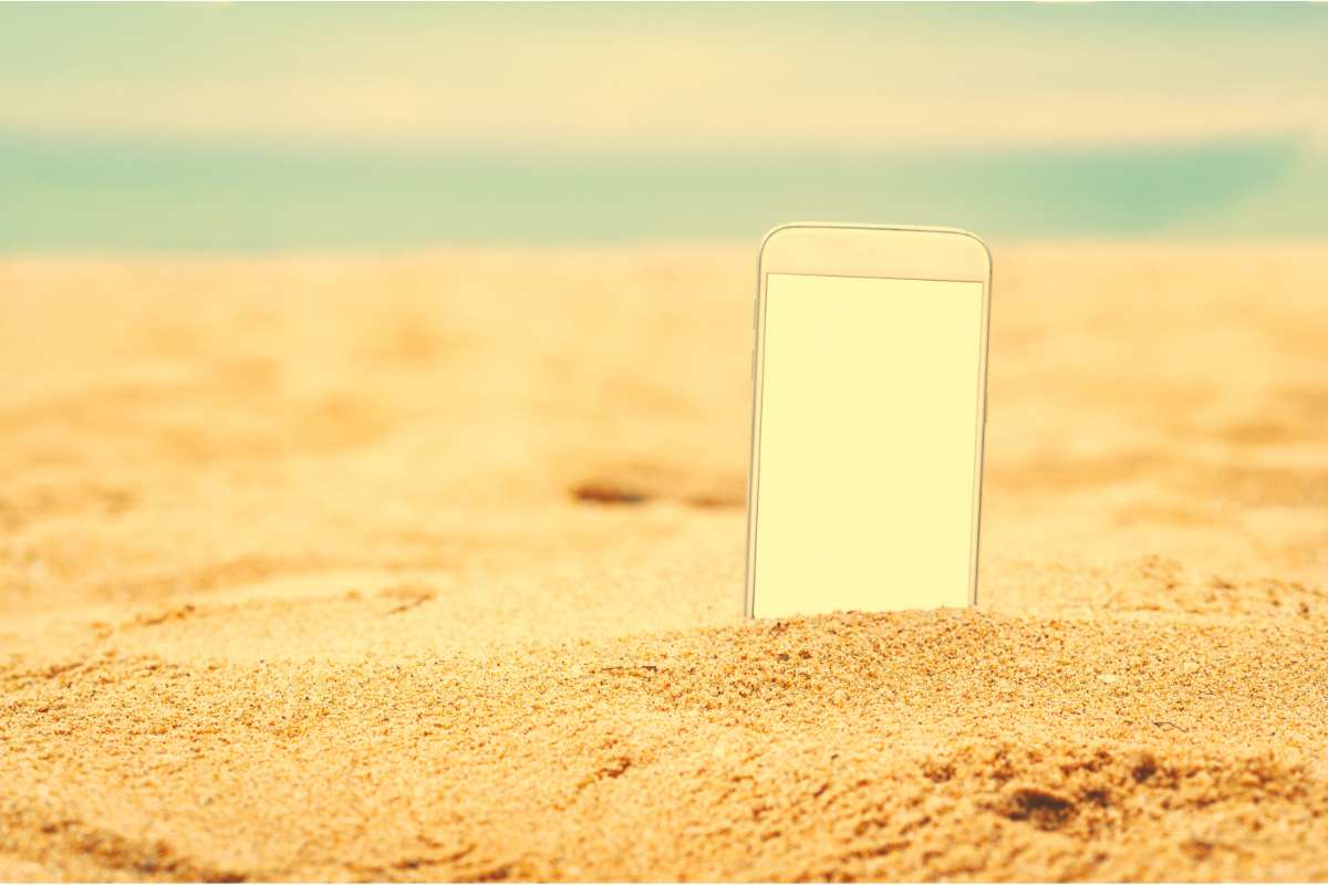 Sabbia nel telefono, solo così la elimini davvero