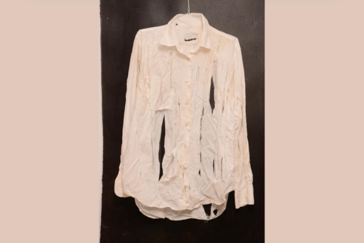 Non solo capi d’abbigliamento, ma anche accessori possono nascere dal riutilizzo delle camicie. Nel panorama attuale degli accessori donna,