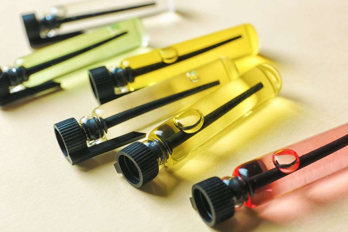 Come gettare i campioncini di profumo