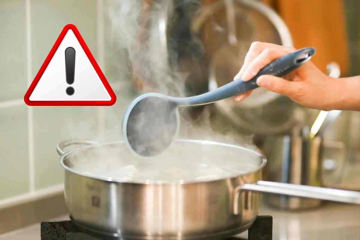 li usi tutti i giorni ma non li sai pulire: ecco come pulire i mestoli della cucina