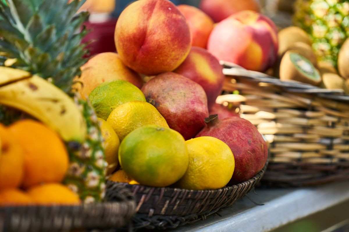 come combattere i moscerini della frutta