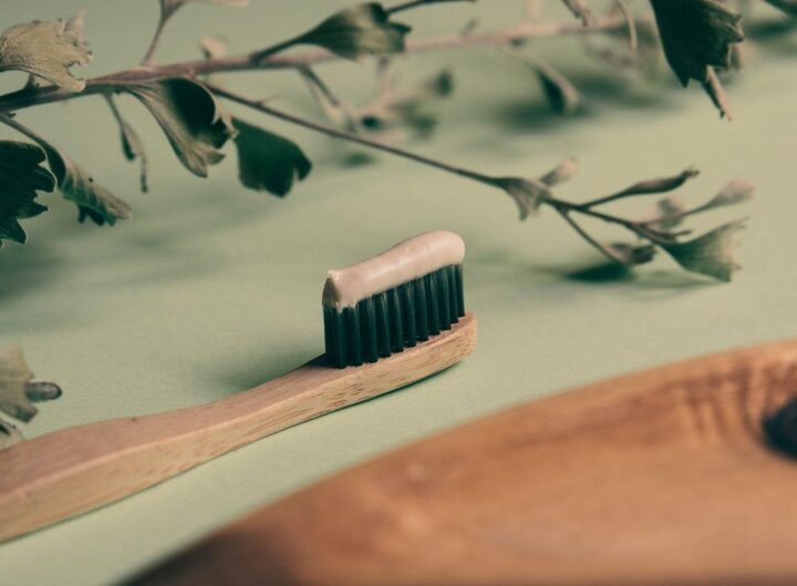 l'errore più comune nella differenziata, il tubetto del dentifricio