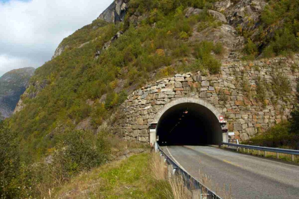 tunnel