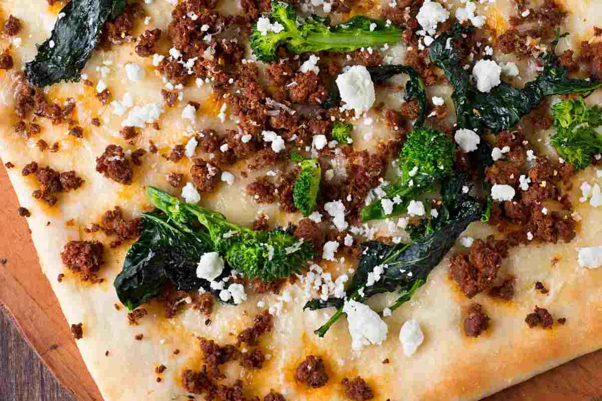 Focaccia Friarielli e Salsiccia 