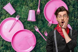 Piatti e bicchieri in plastica