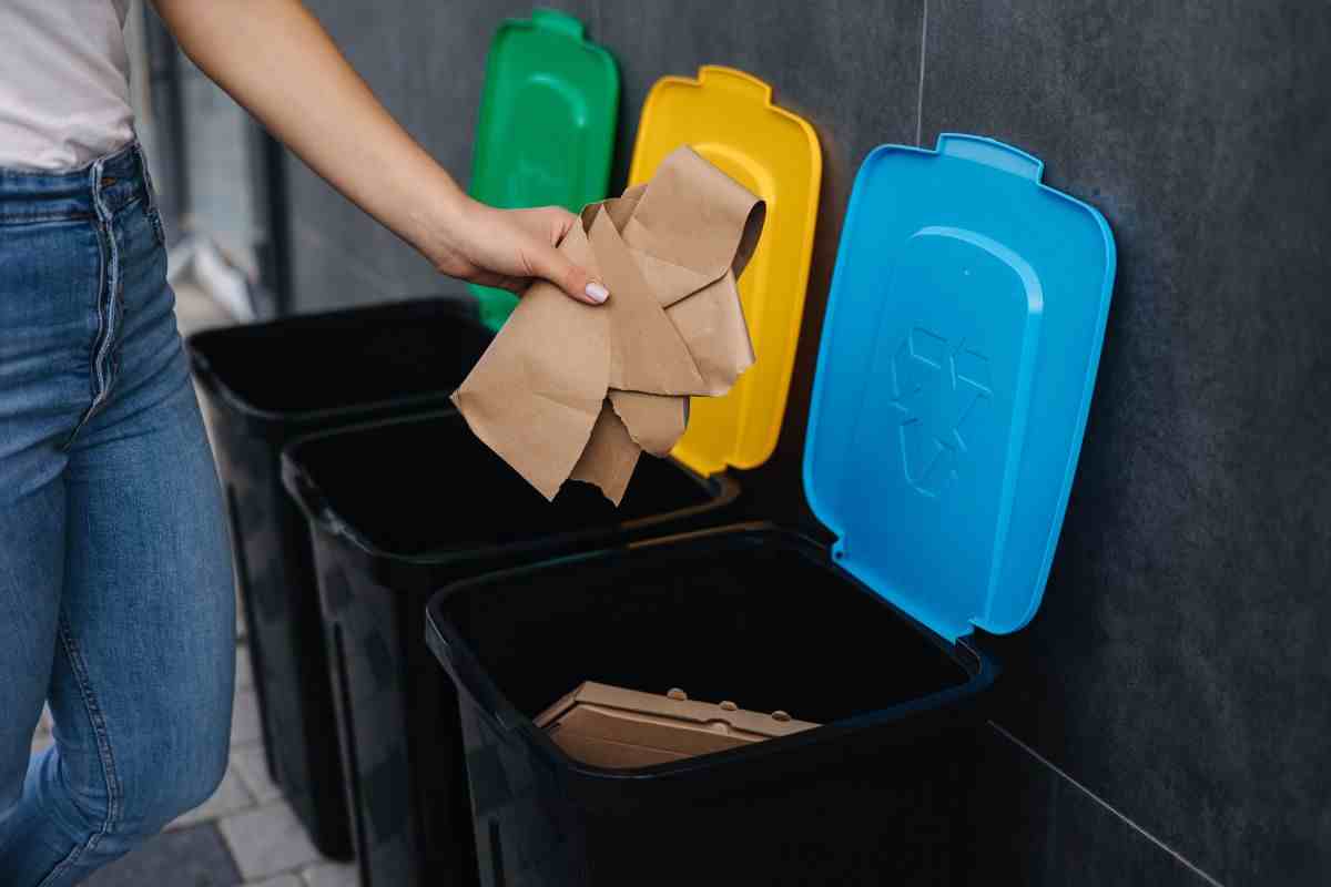 come igienizzare i bidoni della spazzatura