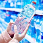 Perché nei ristoranti di tutto il mondo bevono l'acqua in bottiglia italiana?