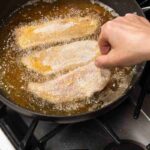 come friggere il pesce senza sporcare nulla