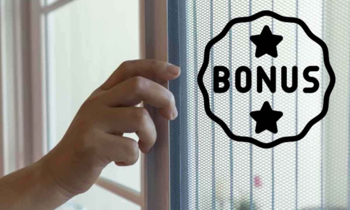 Tra queste, l’installazione di zanzariere rappresenta un intervento