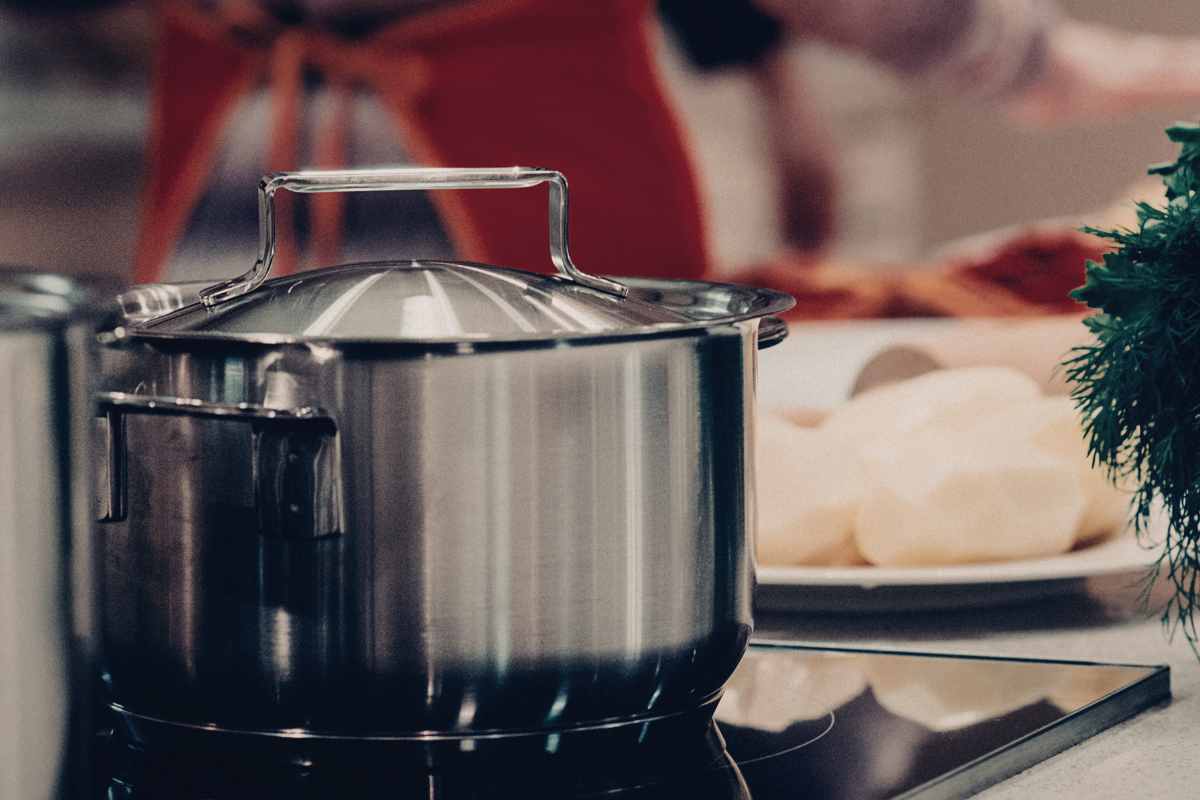 La "pentola magica" che cucina per te e ti fa trovare la cena pronta dopo il lavoro