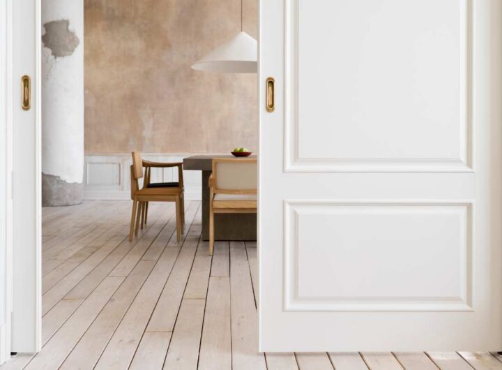 Basta poco per ridare luce alle porte