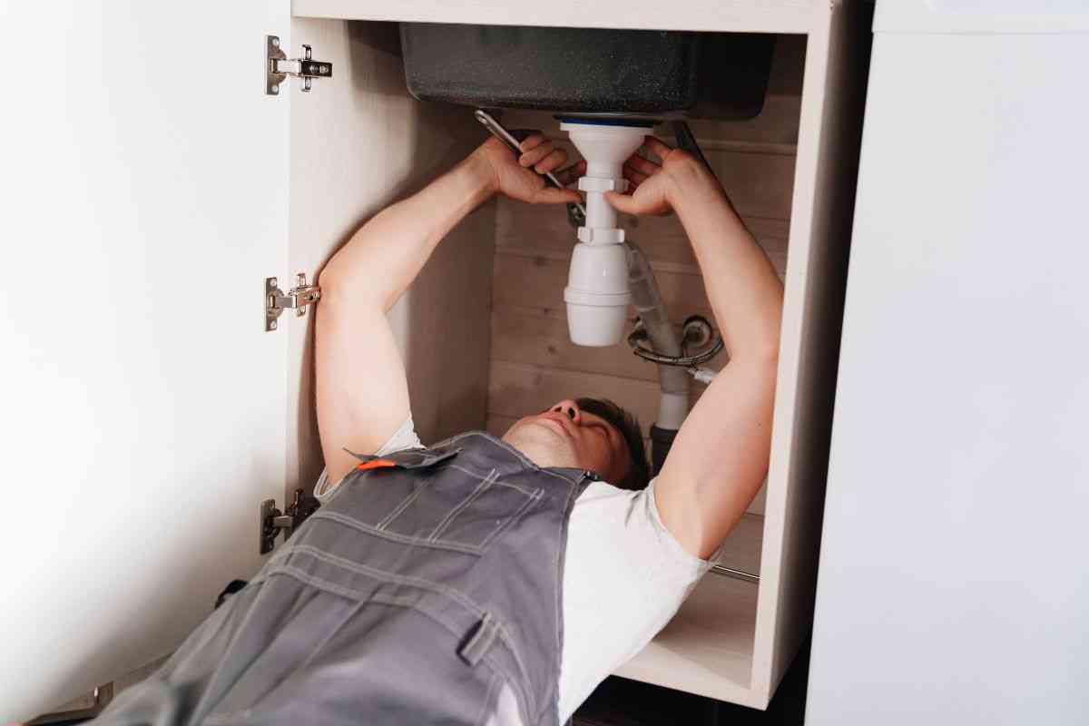 puzza nel bagno la colpa è del sifone