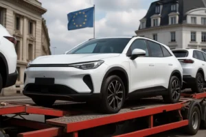 Auto cinesi in crisi interna: come il crollo del mercato domestico accelera l'espansione europea
