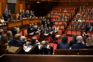 Senato approva il Decreto Carburanti 157/2026 con misure per rinnovabili e connessioni